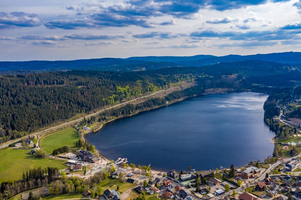 Titisee : lac du Baden-Württemberg où les chiens sont autorisés